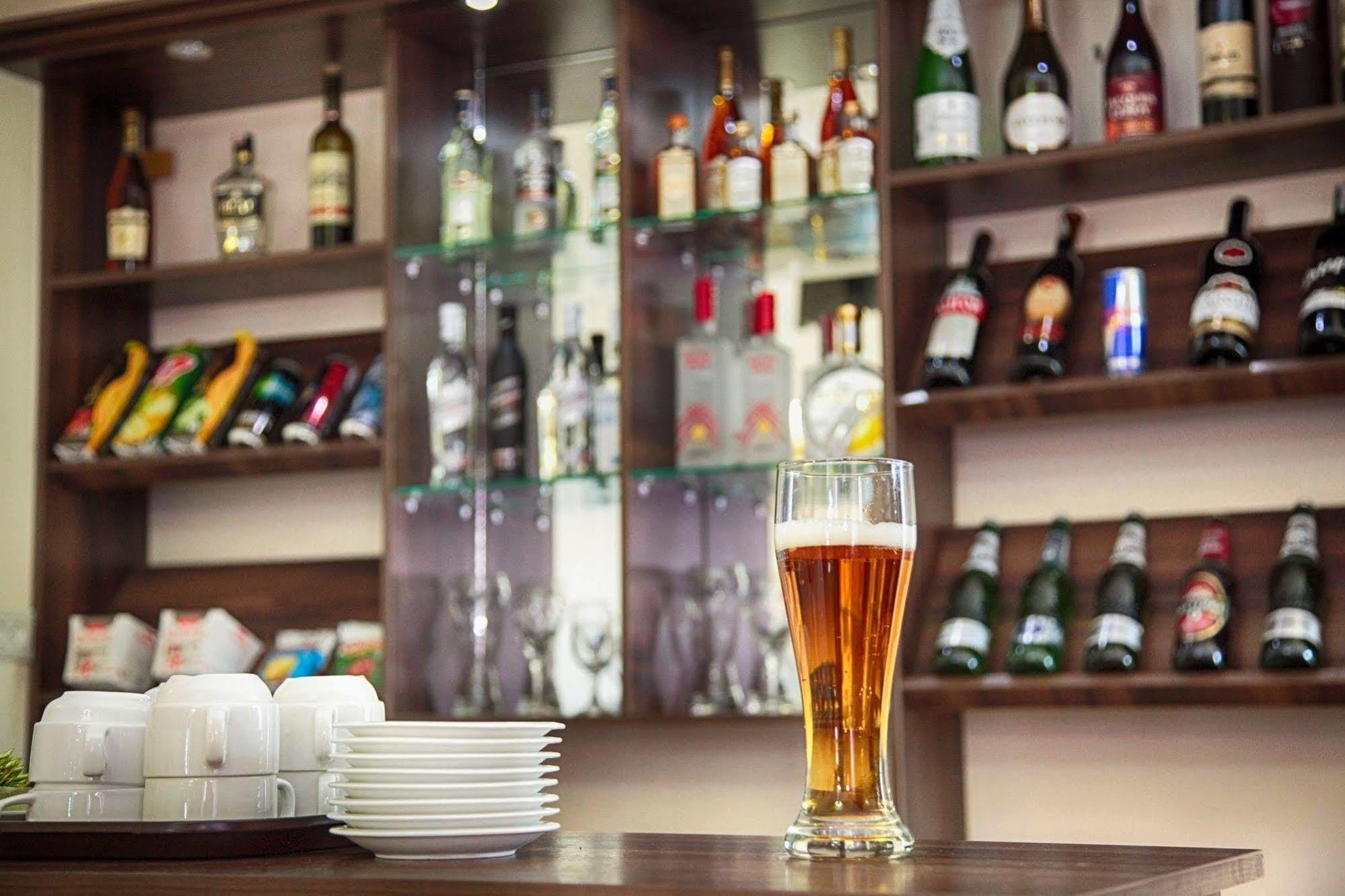 Voyage Hotel Bishkek Esterno foto